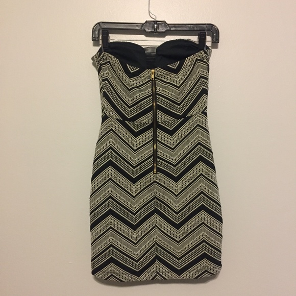 Windsor dress 🖤 - Picture 3 of 7